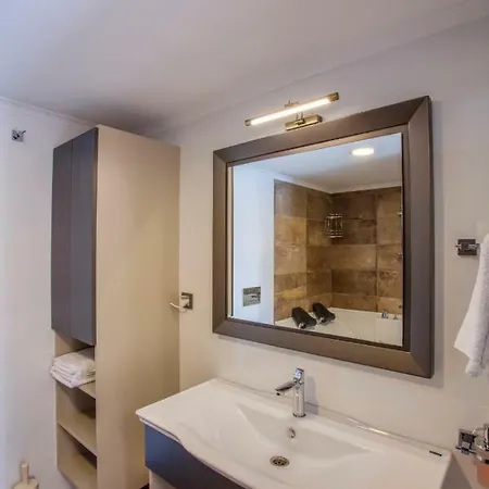 Ida House Assos מלון