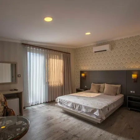 מלון Ida House Assos *