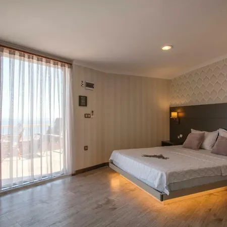 Ida House Assos * צ'נקלה
